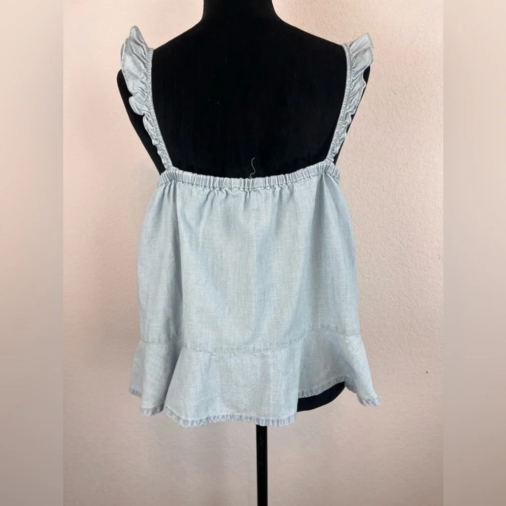 Madewell Ruffle Chambray light blue tank top size L - Picture 3 of 8